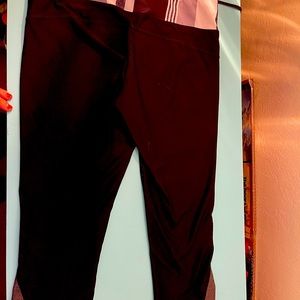 A Lululemon replica essentially. So cute on!! They are great for working out.